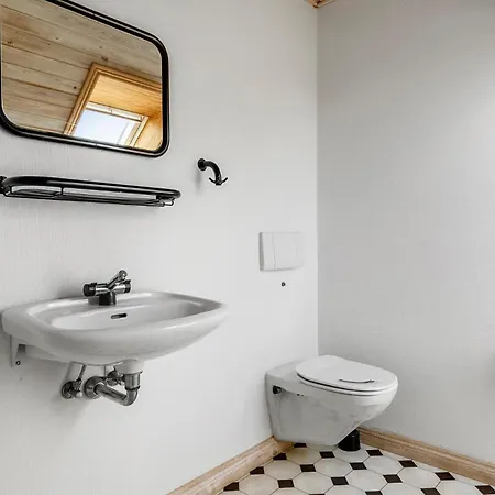 8 Bedroom In Romo