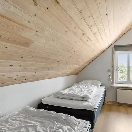 8 Bedroom In بيت للعطل *