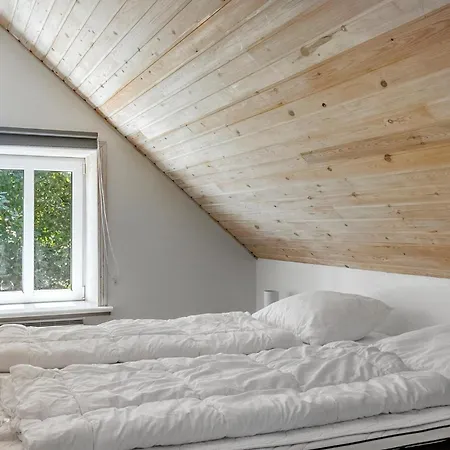 بيت للعطل 8 Bedroom In