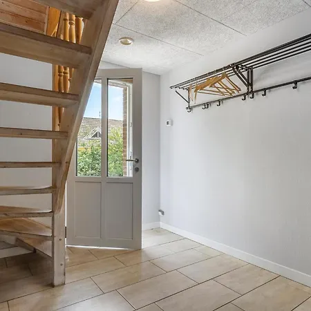 بيت للعطل 8 Bedroom In Romo