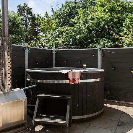 8 Bedroom In بيت للعطل Romo