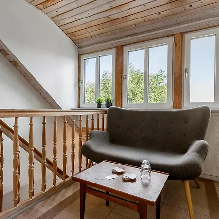 بيت للعطل 8 Bedroom In Romo